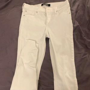 White skinny jeans